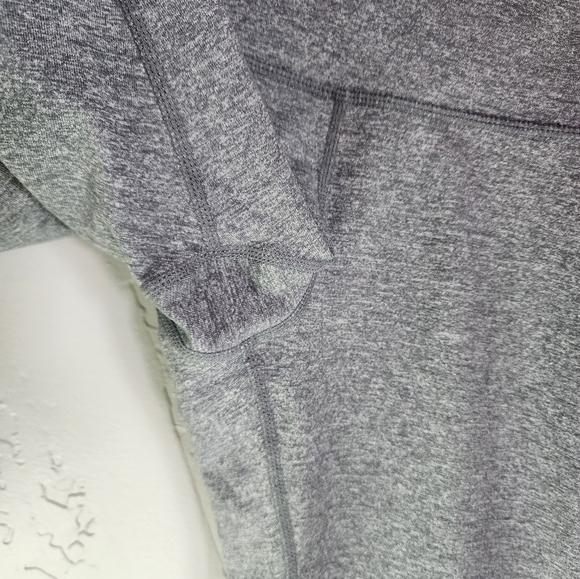 Lululemon Dhanurasana Crop Leggings Heathered Grey Size 4 - Picture 4 of 7